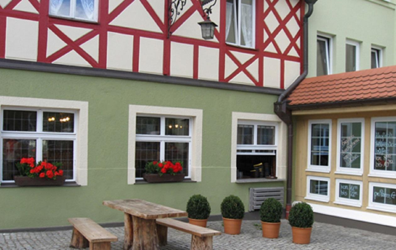 Traditionsgasthof Grüner Baum Bad Staffelstein Dış mekan fotoğraf